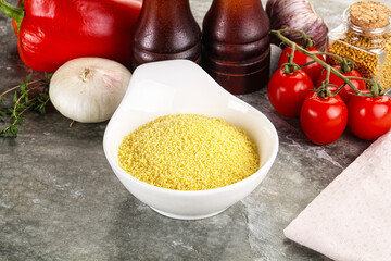 Raw dry wheat couscous grain