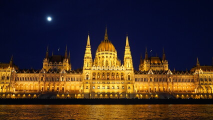 Fototapeta premium Illuminated Hungarian Parliament in Budapest - Winter 2023