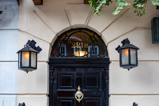 London, England &ndash; August 2023. 221B Baker Street is the London address of the fictional detective Sherlock Holmes, created by author Sir Arthur Conan Doyl, London, UK