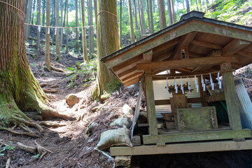 View of the trail from Mt. Bonno-ori via Mt. Kuroyama, Mt. Iwatakeishi, and Mt. Sodake