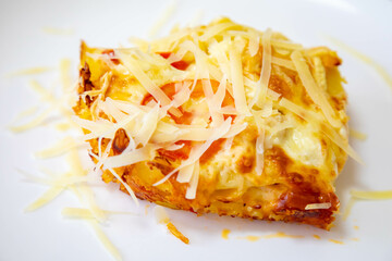 Classic chicken lasagna with catupiry