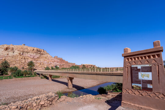 Bridge leading to the fortified village of Kesar(ksar). Rivers dry up.The Berbers built many mud-house Kasbah near the Ait Ben Haddou Gorge, Morocco.