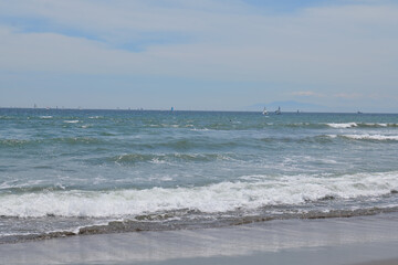 鎌倉の七里ヶ浜の海岸線
