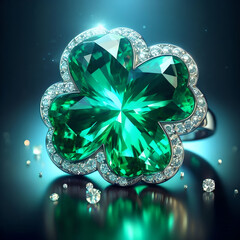 クローバーの形状をしたエメラルドとダイヤモンドを使った宝飾品