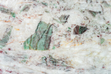 Marbre blanc et émeraude