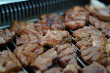 One of the most popular Korean dishes, it tastes great when grilled with seasoned beef or pork ribs