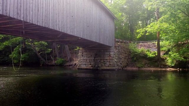 Babb's Bridge spans the Presumpscot River between the towns of Gorham and&nbsp;Windham.