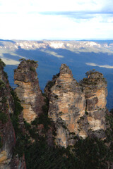 Landscape of The Three Sisters are an unusual rock formation in the Blue Mountains National Park of Katoomba , New South Wales, Australia, on the north escarpment of the Jamison Valley - Nature Track