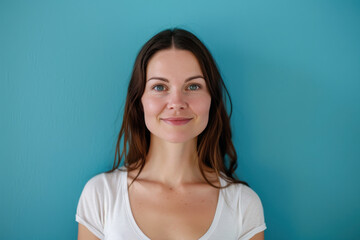 Fototapeta premium A close up portrait of a woman with a subtle smile