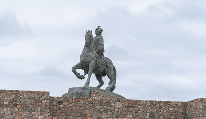 Fototapeta premium Monument to the Russian Empress to Elizaveta Petrovna, Baltiysk 