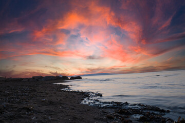 photographs of beautiful sunsets at sea
