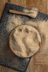 fresh crumbly bread crumbs from dehydrated white bread