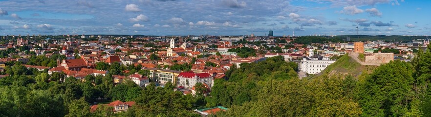 Obraz premium Panoramic view of the old town of Vilnius, Lithuania