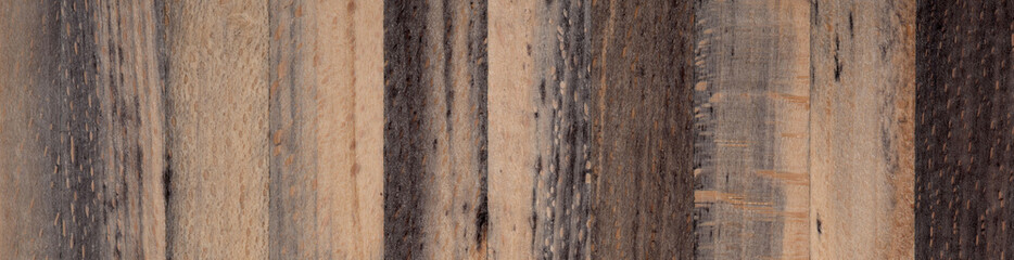 Vinterio fossil beech veneer with unique striated patterns.
