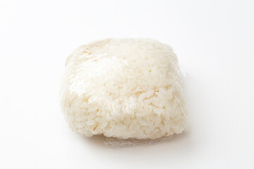 白背景に冷やご飯