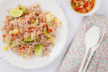 fried rice with fermented pork (khao phat naem)