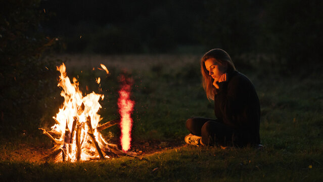 Fire Embers Burning Loop Motion Overlay 4k 1:1 16:9 9:16