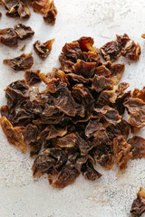natural pet food made from chicken.