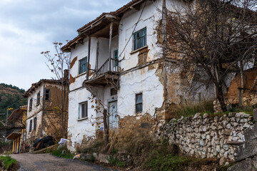 Adobe houses of cultural value in the villages of Bursa Iznik