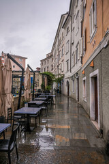 Italia, Piazza Goldoni, Trieste, rainny day.