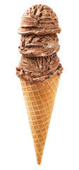 cone de biscoito com sorvete de chocolate ao leite isolado em fundo transparente - sorvete de casquinha sabor chocolate