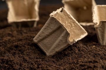 square containers for seedlings in agriculture