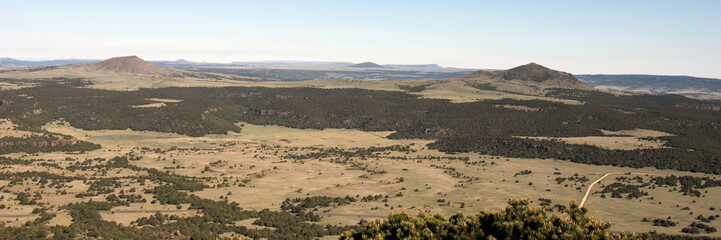 Ultrawide panoramic view of New Mexico's 8,000-square-mile Raton-Clayton Volcanic Field from the top of Capulin Volcano National Monument