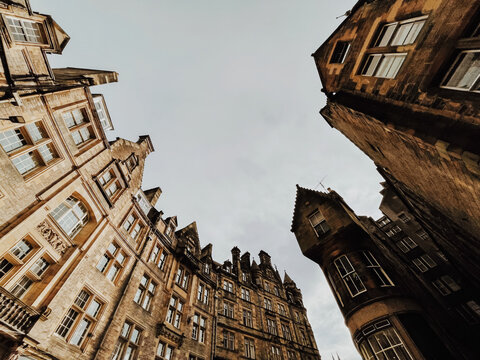 Edinburgh curved street with typical Scottish architecture. 