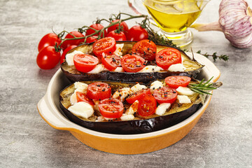 Baked eggplant with cheese and tomato