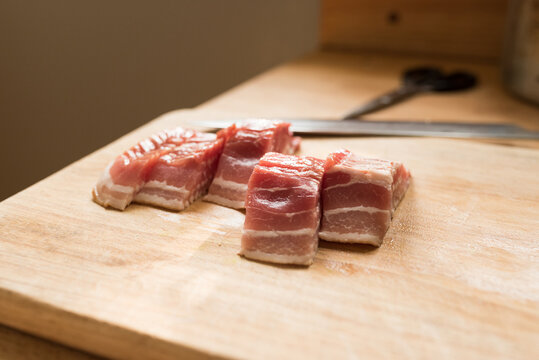 Sliced bacon