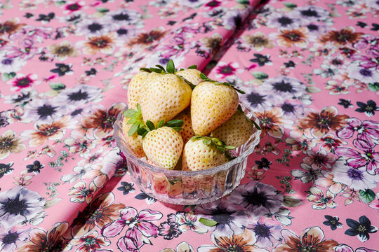 some pineberries in a glass bowl
