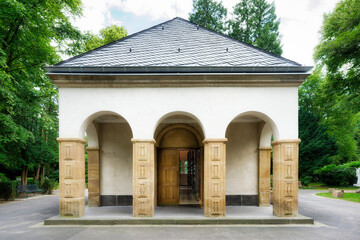 Obraz premium columbarium in the old mourning hall at the melaten cemetery in cologne