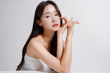 美しい若いアジア女性のビューティー ポートレート