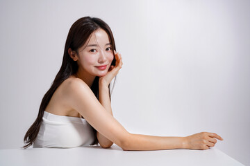 美しい若いアジア女性のビューティー ポートレート
