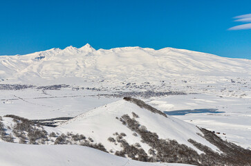Obraz premium snowy Mount Aragats scenic view from Myler Mountain resort (Yeghipatrush, Armenia)