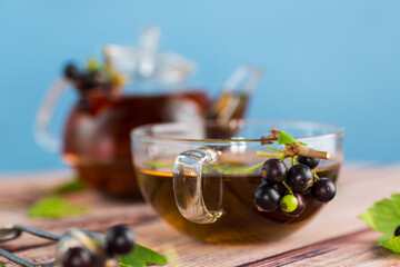 herbal tea from currant leaves and berries