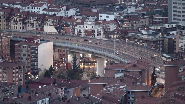 Bilbao atardecer autopista 