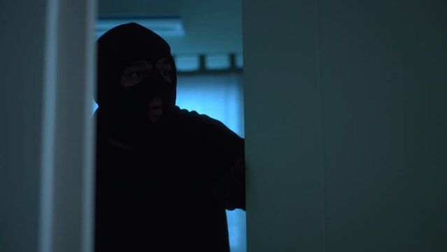 Horror Robber Robbery Home Images – Browse 20,019 Stock Photos, Vectors, and Video ...