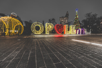iluminacje świąteczne w mieście na ulicy w Opolu © Henryk Niestrój