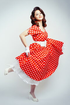 pinup woman dancing