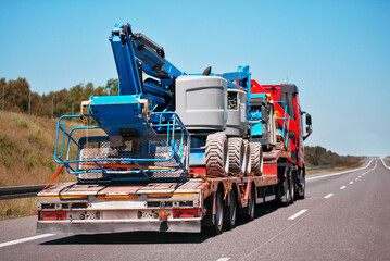 Hydraulic Height Accessible Work Platform Transportation