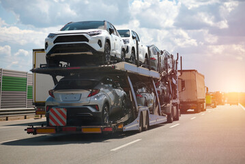 Utility Vehicle Truck Car Carrier International Dealership