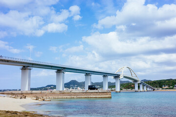 瀬底大橋