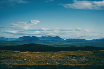 Obraz premium 平原, 地平線, 山, 草原, 田舎, 青空, 雲, 旅行, plain, horizon, mountain, meadow, countryside, blue sky, clouds, travel