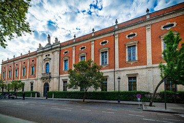 Fototapeta premium calle, arquitectura, ciudad, viejo, edificio, blanco y negro, europa, house of god, casa, poblado, viajando, callejuela, gemas, noche, historicas, españa,carretera, negro, urbana, antiguas, angosta, m