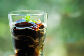 グラスに注がれたコーヒーゼリー