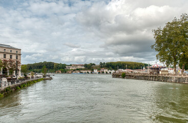 Obraz premium Bayonne is a city in the French Basque Country, at the confluence of the Nive and Adour rivers, in southwestern France.