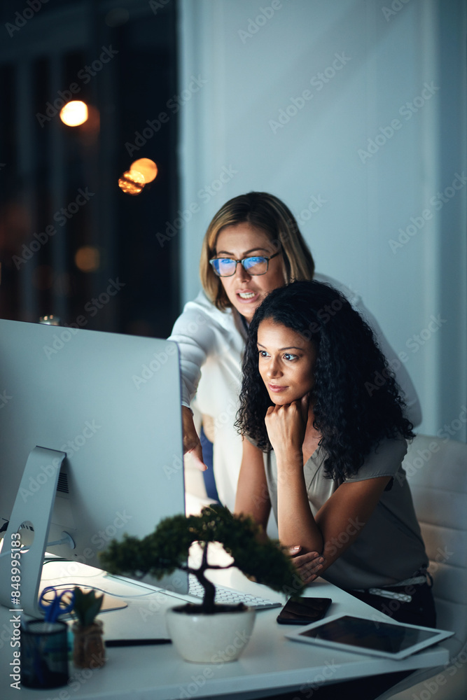 Leinwandbilder night, working and business women with computer and mentor with advice on web design with teamwork. 