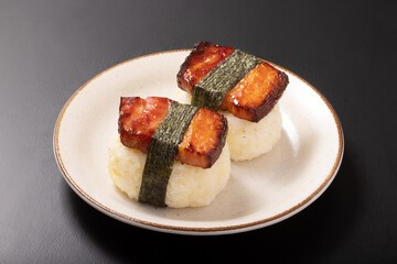 厚切りベーコンおにぎり