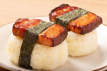 厚切りベーコンおにぎり